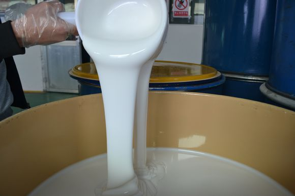 食品級模具硅膠是白色的嗎 ？